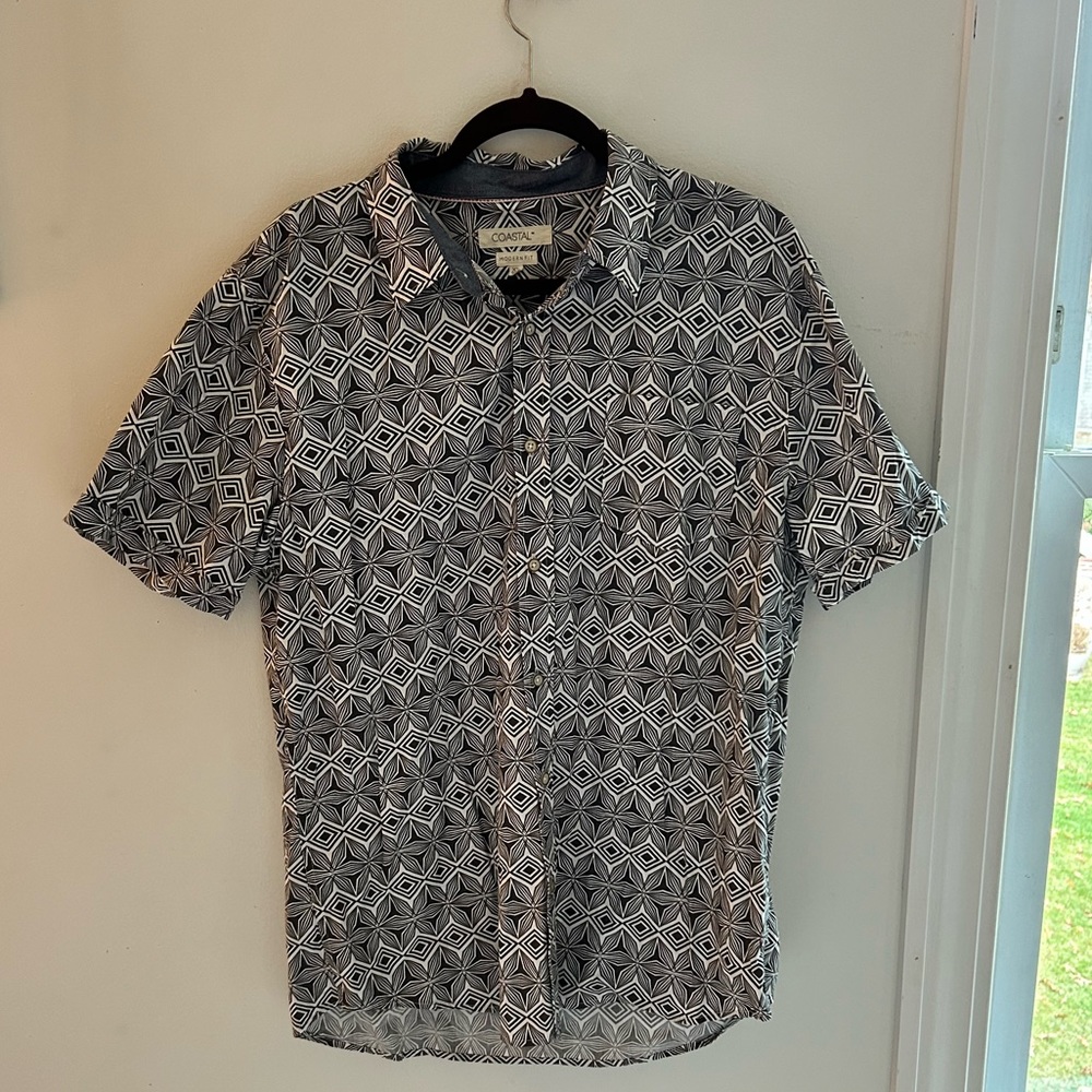 Coastal Men’s Shortsleeve Printed Button Down White & Gray - NWOT
